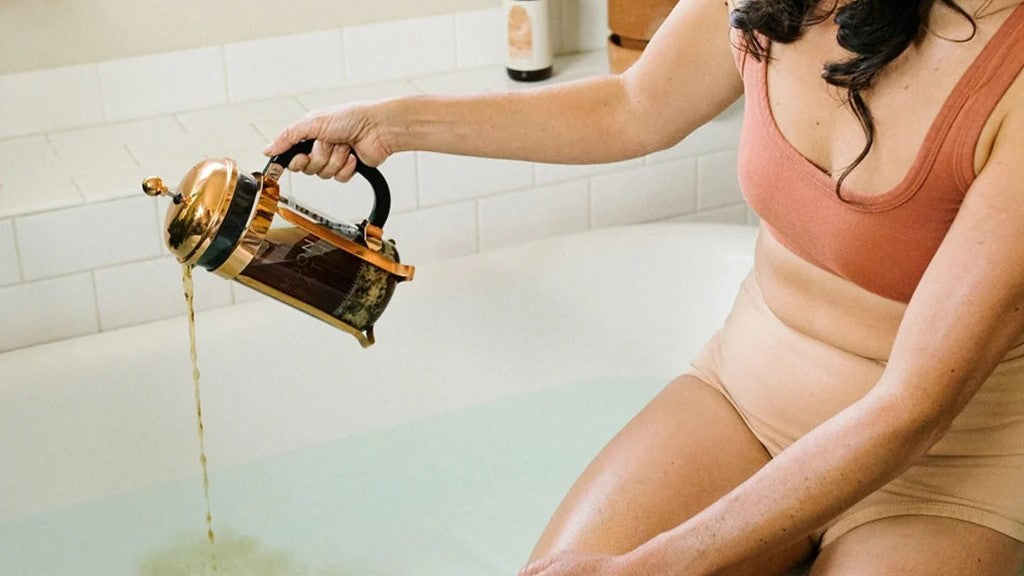 I Showered With Tea, Here’s What It Did to My Skin.